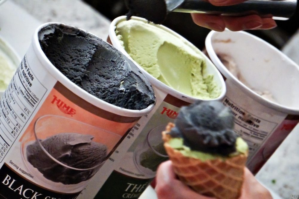 Black sesame and Green Tea Ice cream cones